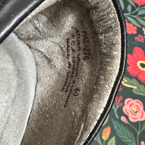 Mary Jane clogs - Picture 5 of 6